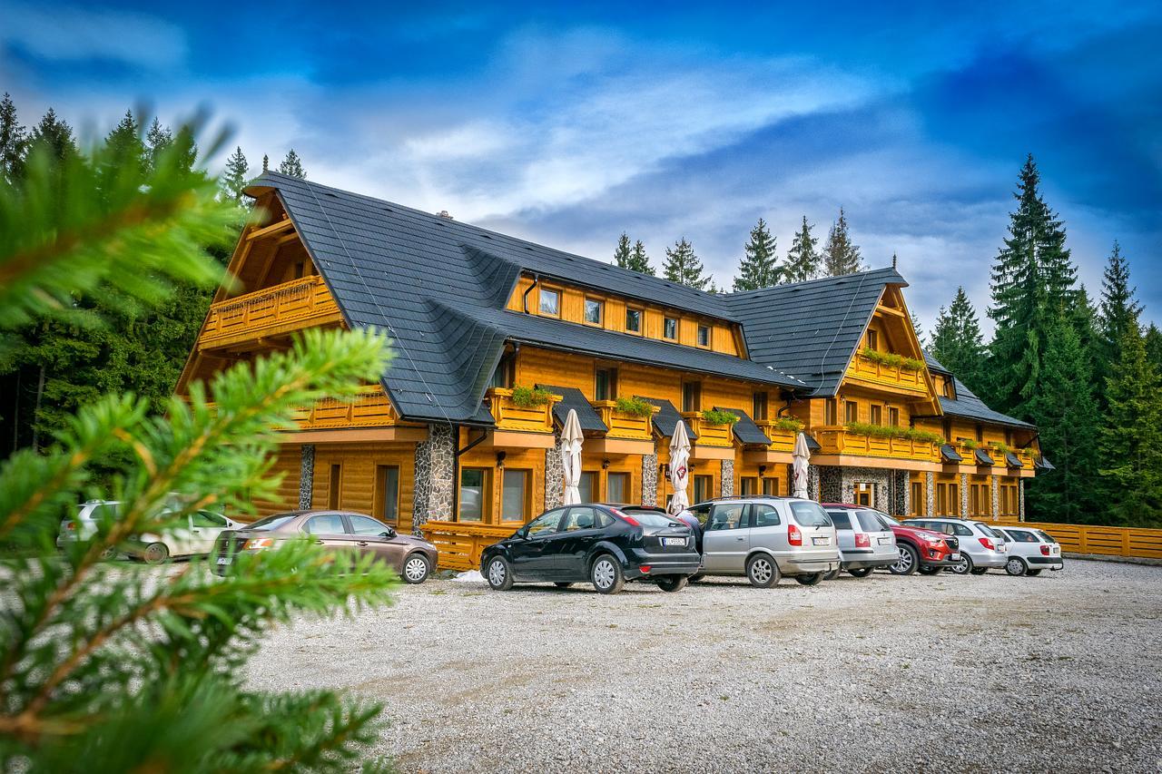 Horsky Hotel Kristina Hrustin Exterior photo